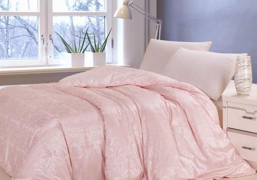 云絲被和蠶絲被的優(yōu)點對比,你更喜歡哪一個?